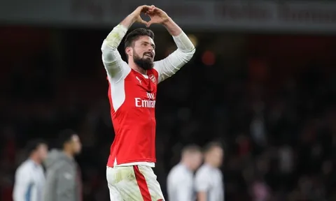 Giroud: "Tôi chưa kí hợp đồng mới với Arsenal"