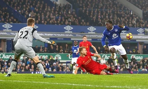 Góc chiến thuật: Liverpool thắng Everton nhờ những "người không phổi"