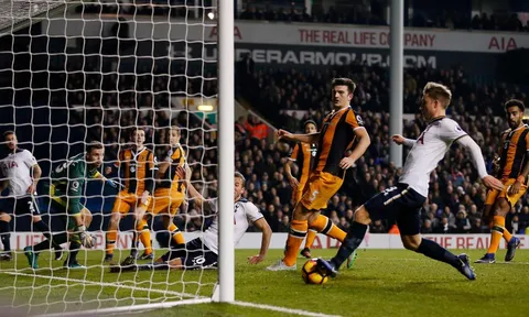 Hạ đẹp Hull City, Tottenham thổi lửa vào top 4