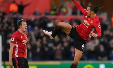 Hạ 'Mèo đen', Ibrahimovic đạt cột mốc mới ở M.U
