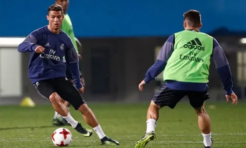 Hậu QBV, Ronaldo lại 'cháy' hết mình trên sân tập của Real