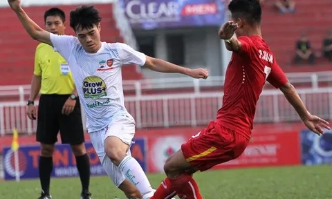 Hãy giữ Văn Toàn trên mặt đất