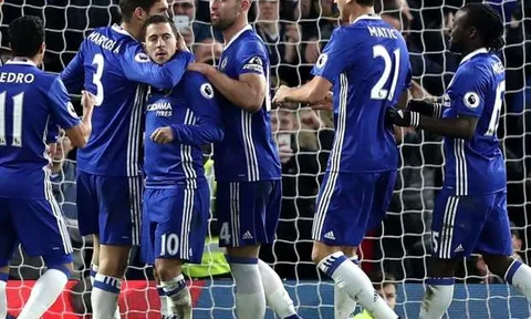 Hazard toả sáng rực rỡ, Conte nghĩ gì?