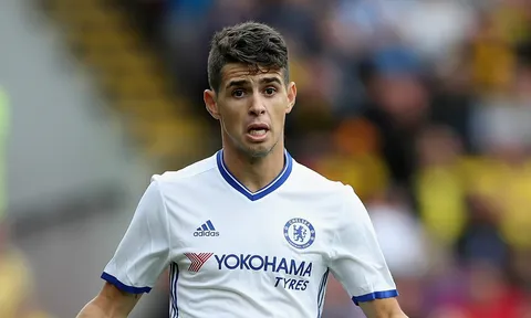 HLV Conte nói gì khi để Oscar đến Trung Quốc