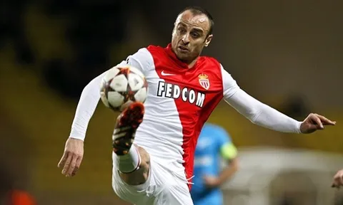 Khả năng đỡ bóng một chạm tuyệt vời của Berbatov