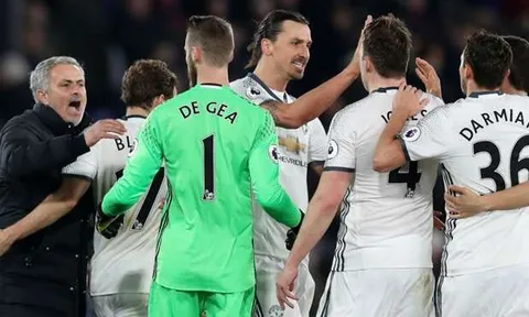KHÓ TIN: Gerrard lần đầu khen nức nở Man Utd
