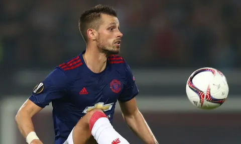 Lộ 2 ngôi sao đắt giá bị Mourinho bán ngay trong mùa Đông