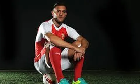 Lucas Perez, một 'số 9' thất bại khác của Arsenal?