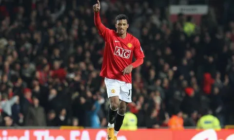Luis Nani đi bóng trêu ngươi cầu thủ Arsenal