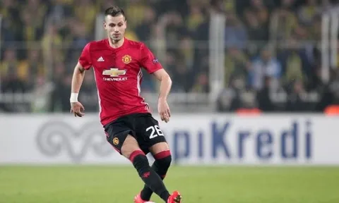 Morgan Schneiderlin thể hiện ra sao mùa 2015/16?