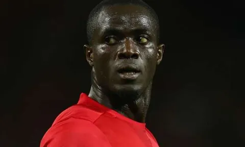 Mourinho chẳng thể cười tươi với chấn thương của Eric Bailly
