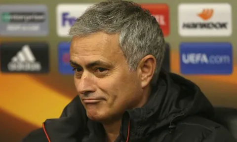 Mourinho: "M.U là một trong ba đội bóng hay nhất hiện tại"
