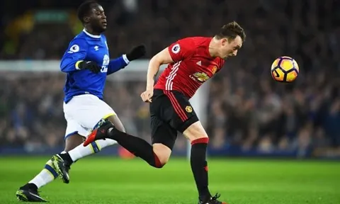 Mourinho: 'Phil Jones là một sự thay thế hoàn hảo cho Terry'