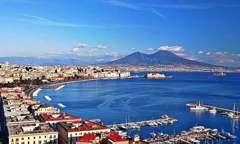 Tiếng nói bạn đọc: Khi nhắc đến Napoli...