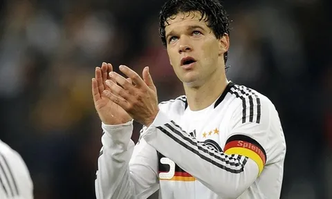 Những cú nã đại bác của Michael Ballack