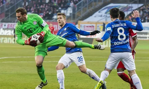 Những khoảnh khắc hài hước nhất vòng 15 Bundesliga