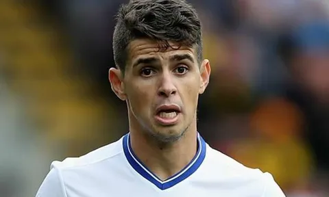 Oscar cảm thấy tồi tệ khi bị Conte 'đày ải'