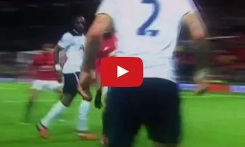 Paul Pogba bị Kyle Walker xỏ háng