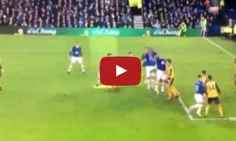 Quay chậm: Mesut Oezil khiến Arsenal bại trận trước Everton