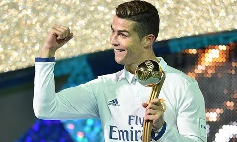 FIFA phủ nhận Ronaldo giành giải Cầu thủ xuất sắc nhất năm