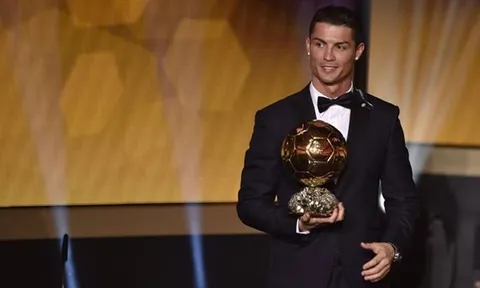 Ronaldo nói gì khi vượt mặt Messi để giành QBV?