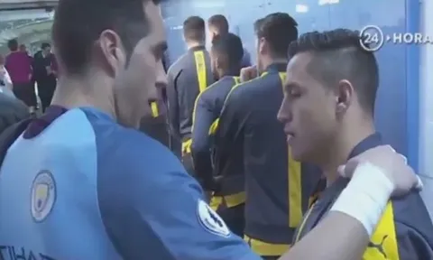 Alexis Sanchez không biết Gundogan là ai