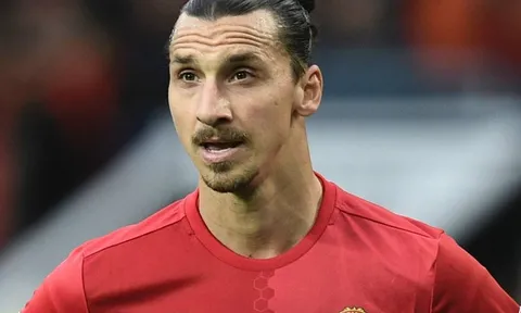 Shearer chỉ ra 3 cầu thủ mà Ibra không thể sánh được