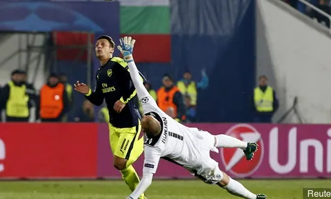Siêu phẩm của Mesut Oezil goal vs Ludogorets