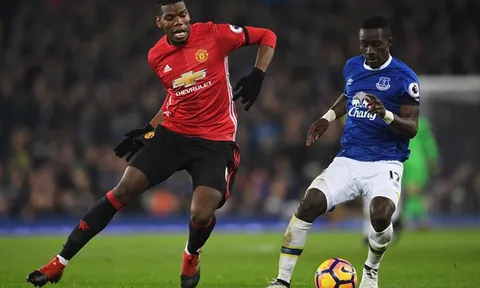 Thống kê: Khoác áo M.U, Pogba hay hơn khi ở Juve