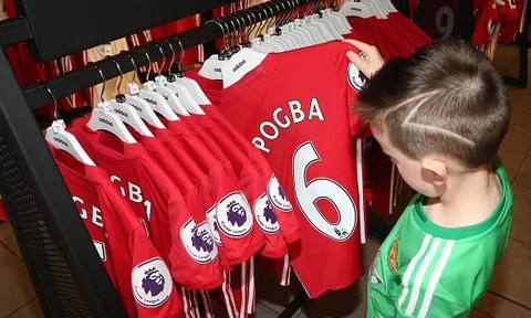 Top 10 áo đấu bán chạy nhất Premier League: M.U vô đối