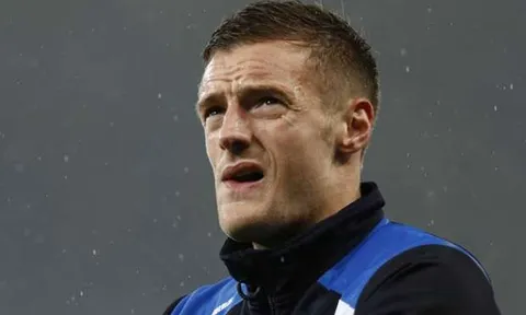 Triệt hạ đối thủ, Jamie Vardy bị 'trảm' 3 trận