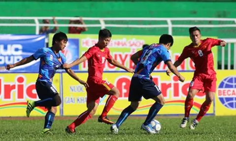 Chê U19 Việt Nam, HLV Phạm Minh Đức khiến HLV Hoàng Anh Tuấn ‘nóng mặt’