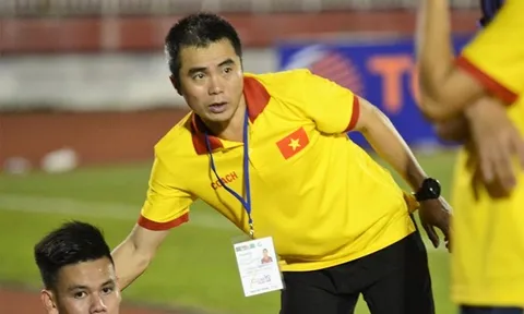 HLV U21 Việt Nam trấn an học trò