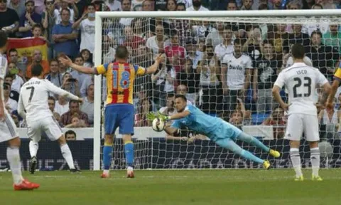 "Vua Penalty" của La Liga có nạn nhân mới