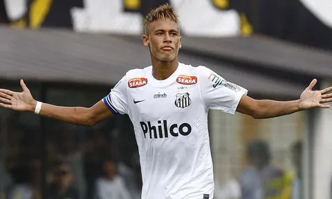 Xem Neymar "làm nhục" hàng thủ đối phương