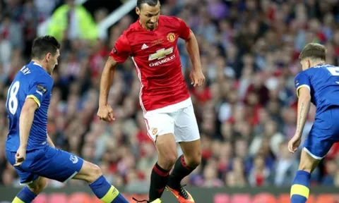 Zlatan Ibrahimovic được chọn làm đội phó Man United