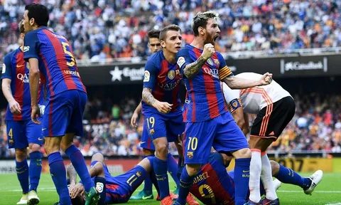 01h45 ngày 30/10, Barcelona vs Granada: Messi gánh Barca qua bão