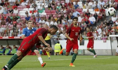 02h00 ngày 15/06, Bồ Đào Nha vs Iceland: Gánh cả cơ đồ