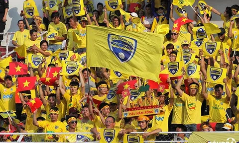 V-League 2016: Đừng để con khóc…mẹ mới cho bú
