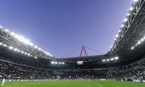 Phí chuyển nhượng Pogba có thể mua cả SVĐ Juventus cùng nhiều thứ khác