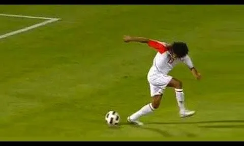 10 cú sút penalty hài hước và kì cục nhất