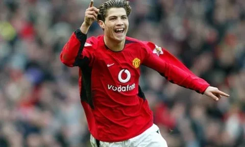 10 khoảnh khắc ấn tượng của CR7 tại M.U