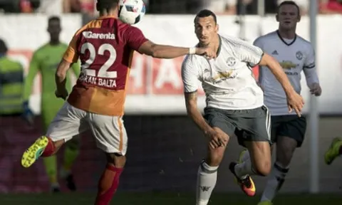 Siêu phẩm của Ibra, cú đúp của Rooney giúp Man United hủy diệt Galatasaray