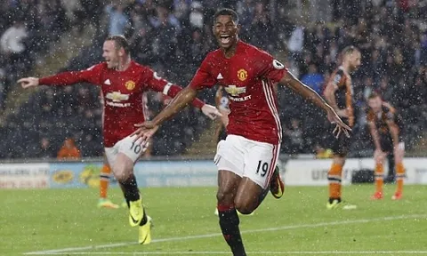 Marcus Rashford hóa người hùng giúp M.U giành 3 điểm thót tim