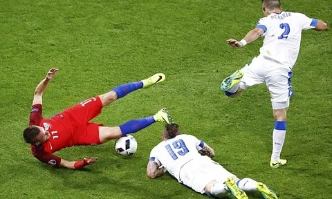 TRỰC TIẾP Anh 0-0 Slovakia: Anh chấp nhận nhì bảng (Kết thúc)