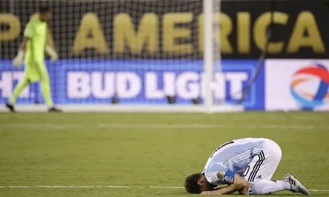 Maradona đã đúng, Messi không có tố chất thủ lĩnh