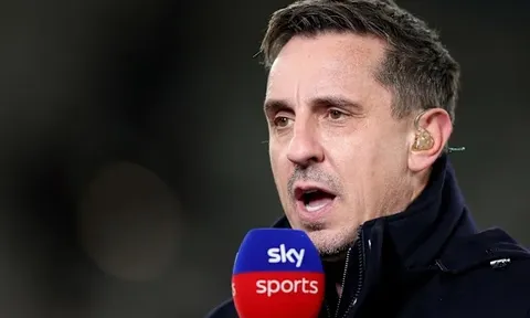 Neville chỉ thẳng điểm yếu của MU sau trận thắng Liverpool