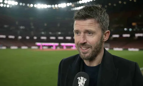 Carrick né câu hỏi của Berbatov trên sóng truyền hình