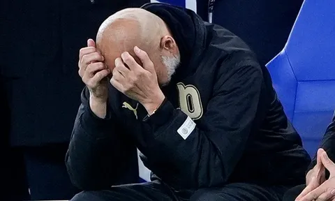 13 phút điên rồ có thể khiến Man City mất ngôi vương