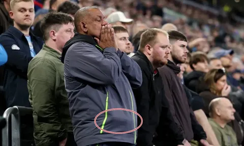 Biểu cảm bàng hoàng của fan Man City gây bão mạng sau trận hòa Everton